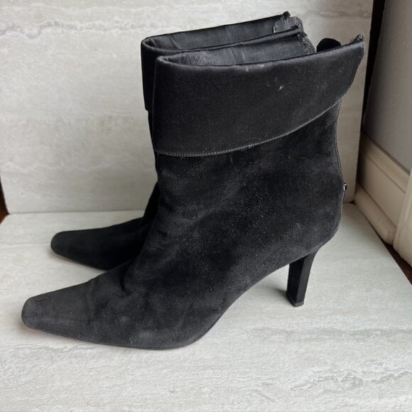 Stuart Weitzman Black Stretchy Heeled Ankle Boots Suede Size 10 Back Zip - Picture 1 of 11
